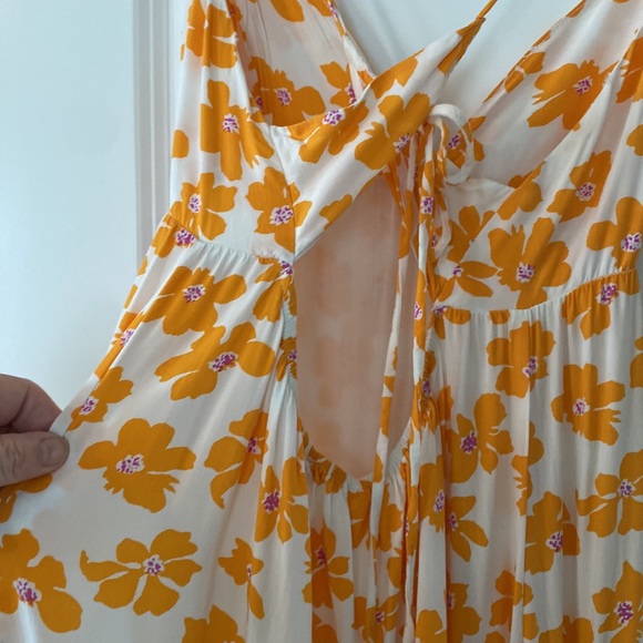 All in Favor “Orange Cream Floral” Print Strappy Tiered Sundress w Halter - Picture 9 of 12